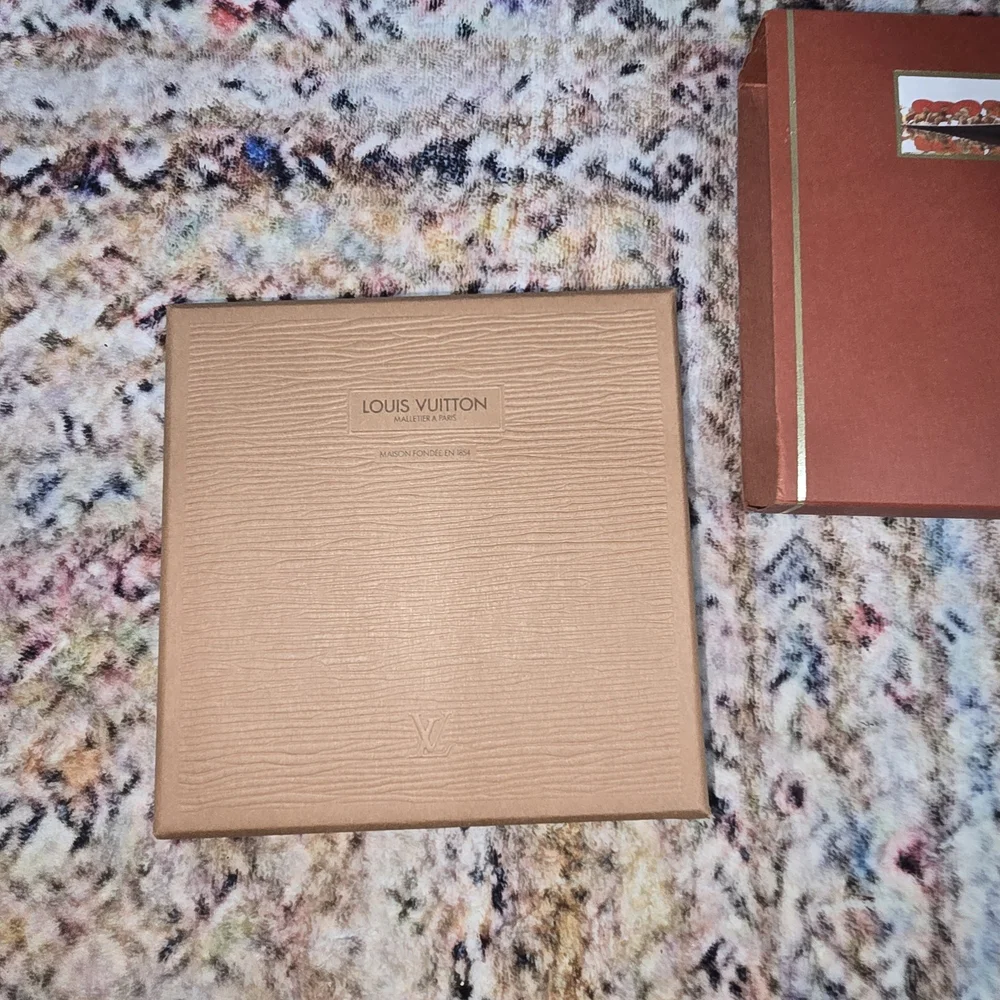 Full Inclusion Louis Vuitton Green Tiaga Zip Around Organizer. COA Included